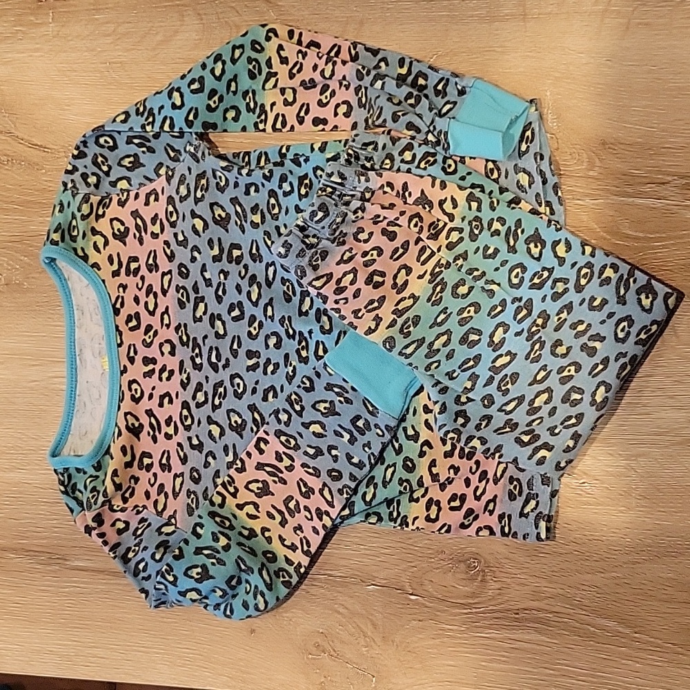 Pajamas size 6 girls